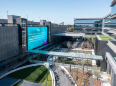 SNA Display en fachada HPE Houston