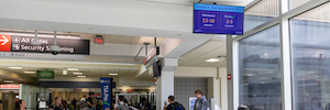 El Aeropuerto de Filadelfia mejora los tiempos de espera con pantallas de QMS