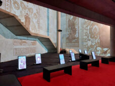 Digital Projection en exposicion Eternal Mucha
