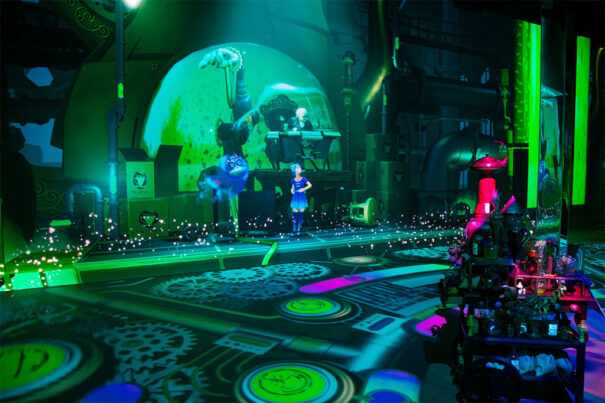 Christie en Illuminarium Distillery District Toronto