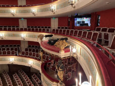 Digital Projection en Gartnerplatztheater (照片: Raphael Kurig)