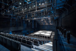 Optocore en teatro lituano LNDT (Foto: Simonas Lankutis)