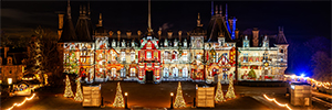 Christie ilumina la Waddesdon Manor con un espectacular mapping de proyección
