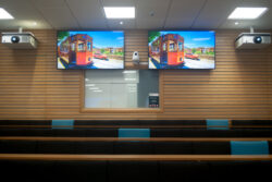 エクセター ソニー大学