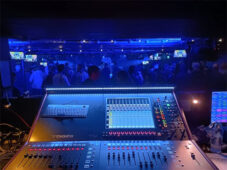 DiGiCo Quantique 225 une comédie Brighton