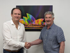 Robe compra LSC Control