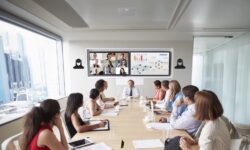 Lumens y Audio-Technica