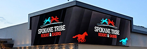 Spokane Tribe atrae la atención con una envolvente pantalla de SNA Displays