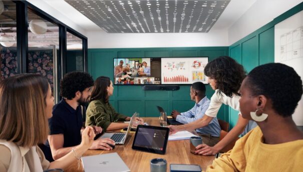 HP Poly Studio Base Kit G9 Plus