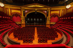 Anolis en Teatro Real Carre