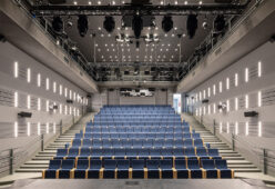 Elation en teatro Kubu