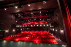 L-Stickland teatro Speeldoos Robe