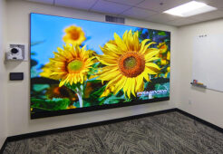 Extron em la biblioteca de la Escuela Santa Catalina