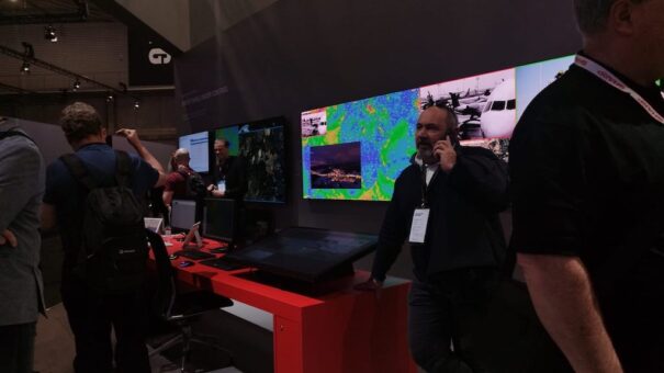 Sharp NEC ISE2025