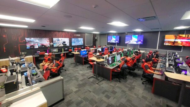 LBCC Esports Extron
