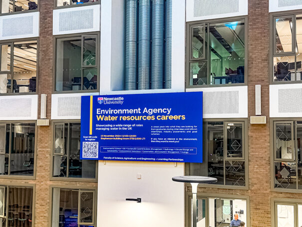 Renkus-Heinz en Stephenson de Uni Newcastle