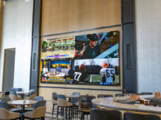 SNA Displays en Loews Arlington Hotel