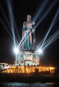 Christie ilumina Thiruvalluvar