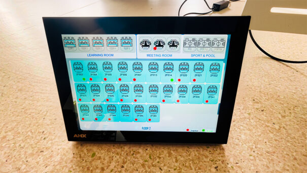 Harman en escuela Dwight AMX MT 1002