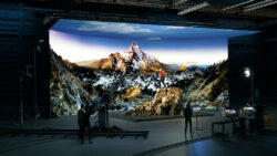 Sony Crystal Led Capri