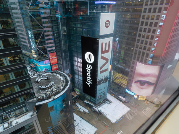 SNA Displays en One Times Square