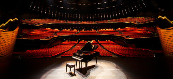 BES AJA en teatro Star Singapur