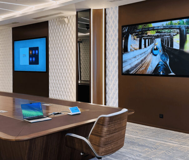 Crestron en hotel DVIN