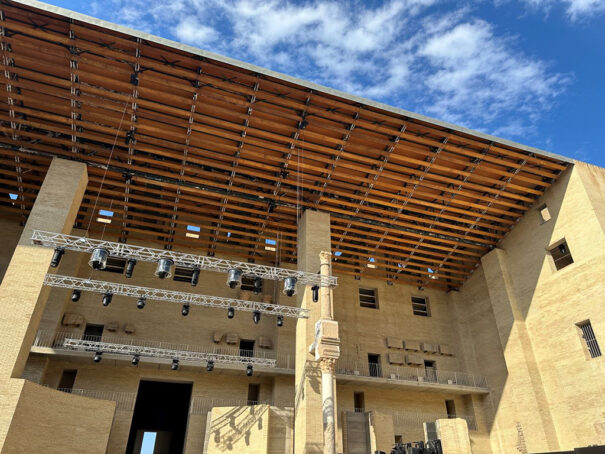 Stonex y Ayrton en Teatro Romano de Sagunto