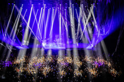 Pepsi Center WTC Robe