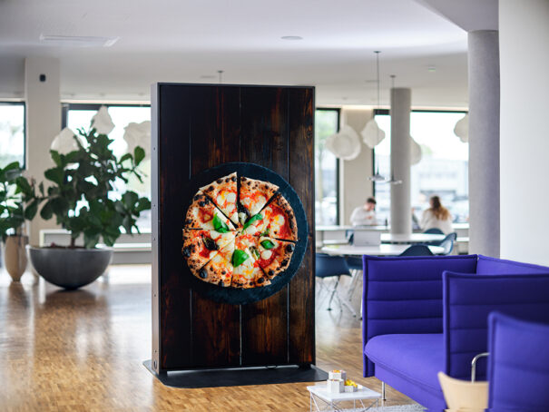 Sony Celexon y connectSignage quiosco premium