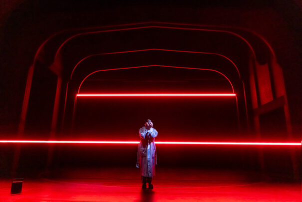 怪奇物语：第一个影子 MMurphy y EZimmerman INFiLED