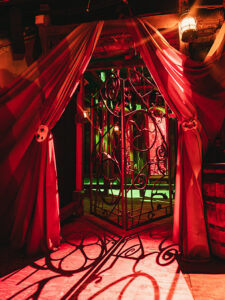 Adam Hall LD Systems en musical Masquerade