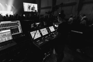 革命教堂森海塞尔光谱