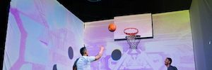 Swish XR crea un sistema de baloncesto inmersivo con proyección de BenQ