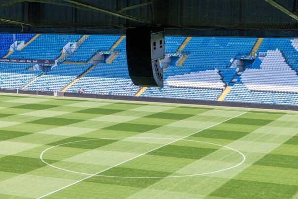 Martin Audio TORUS resuelve los desafíos estructurales y acústicos de Elland Road