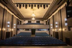 Robe teatro Rakvere LStickland