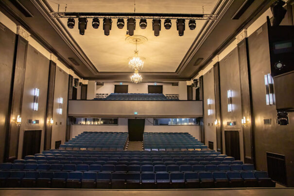 Robe teatro Rakvere LStickland