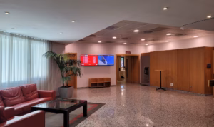 IESE confía en Sony como socio tecnológico para digitalizar sus campus en España