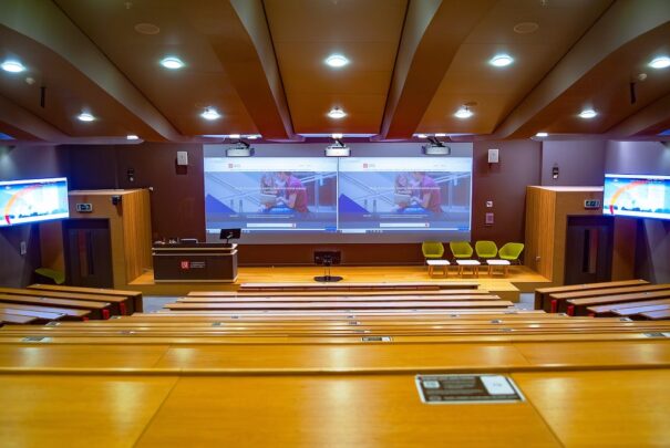 Extron Lse University