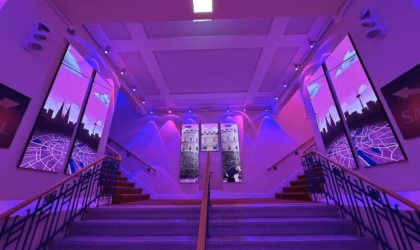 アル・メディア・E・インフィルド