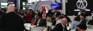 Audio-Technica ATSP-30: el nuevo altavoz de techo en red para instalaciones corporativas