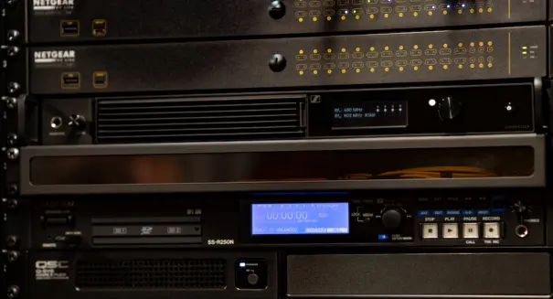 Olivier Allard Notre Dame Sennheiser