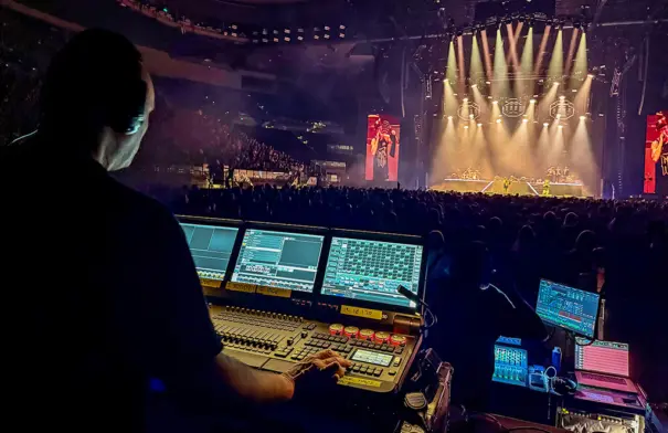 Hottes Avolites D7 Hilltop (Photo: Claire Springett)