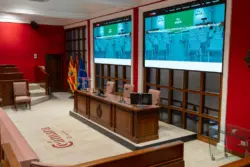 萨拉戈萨商会配备海康威视屏幕