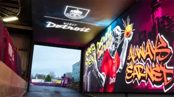 Adi Burnley Turf Moor Tunel Led 3