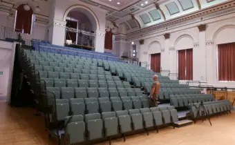 Audient Universidad De Leeds Asp8024 He 2