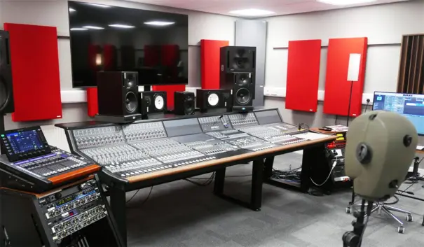 Audient Universidad De Leeds Asp8024 He