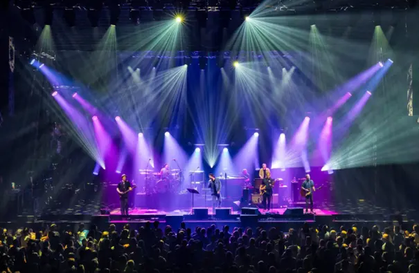 Follow Me 3d Counting Crows